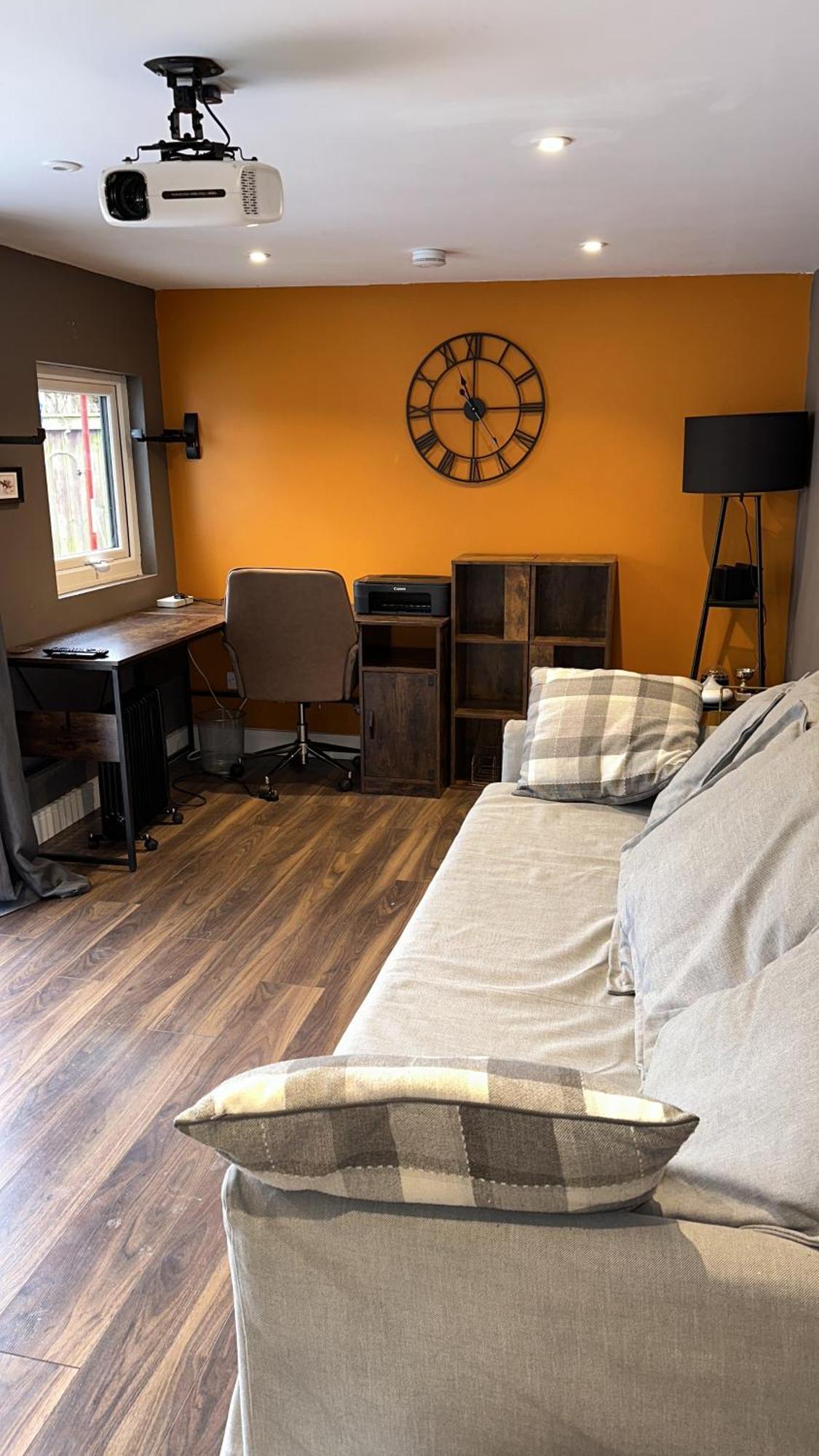 Modern Harrogate House Sleeps 10, Cinema Room & Hot Tub Екстериор снимка